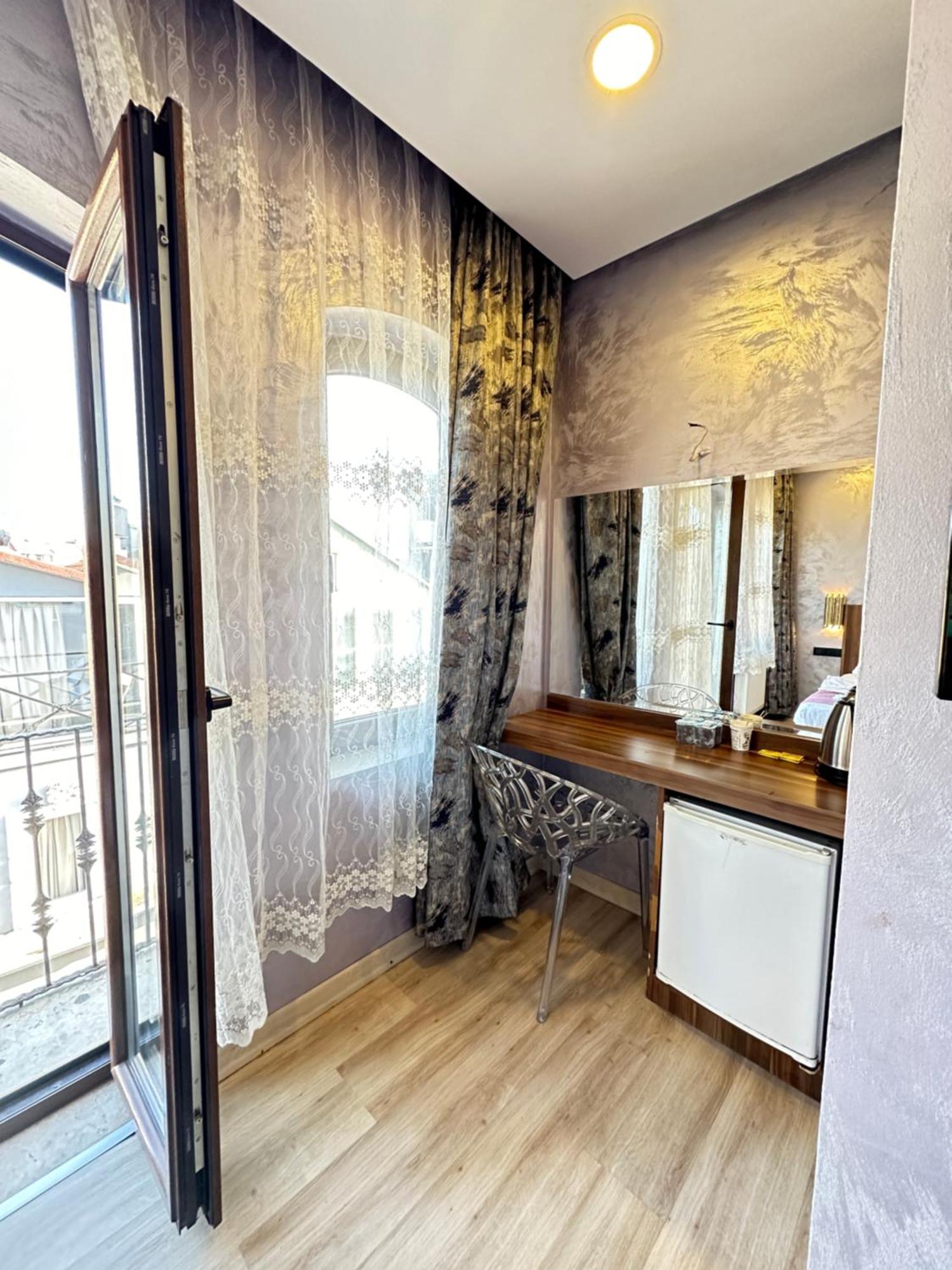 Alyon Suite Hotel Istanbul Bagian luar foto